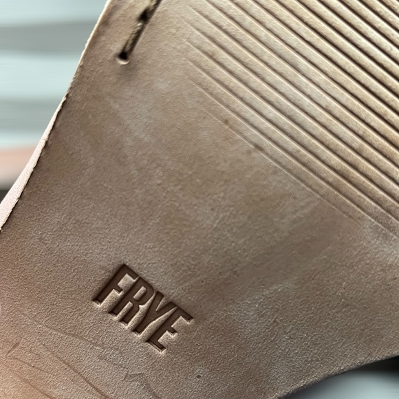 FRYE Cameron Twist Bootie • Size 9 • Women - Picture 10 of 13